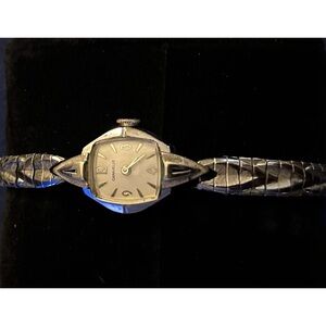 Caravelle By Bulova 15J Lady’s' Vintage Wristwatch